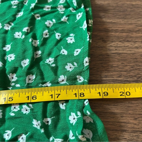 ❤️ H&M Green Floral Peasant Blouse Size M - Picture 10 of 10